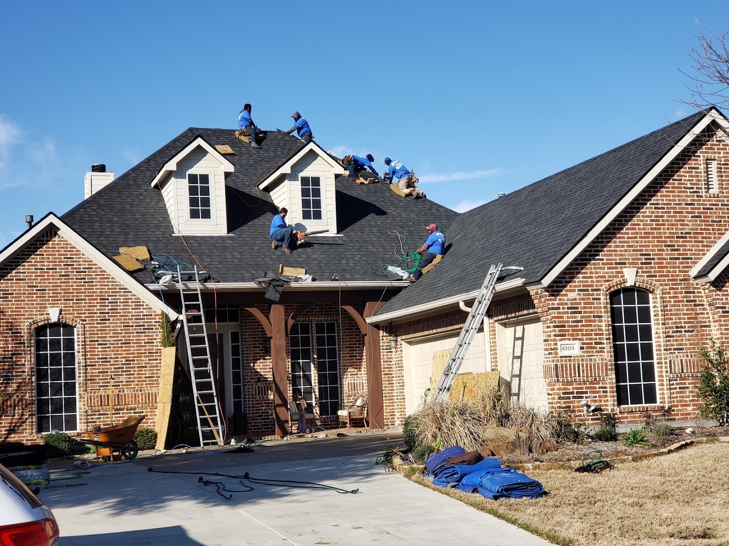 The ARS Accurate Roofing Systems team at work